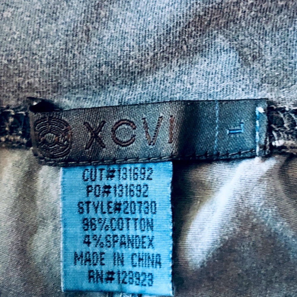 XCVI Blue Capri Pants sz L